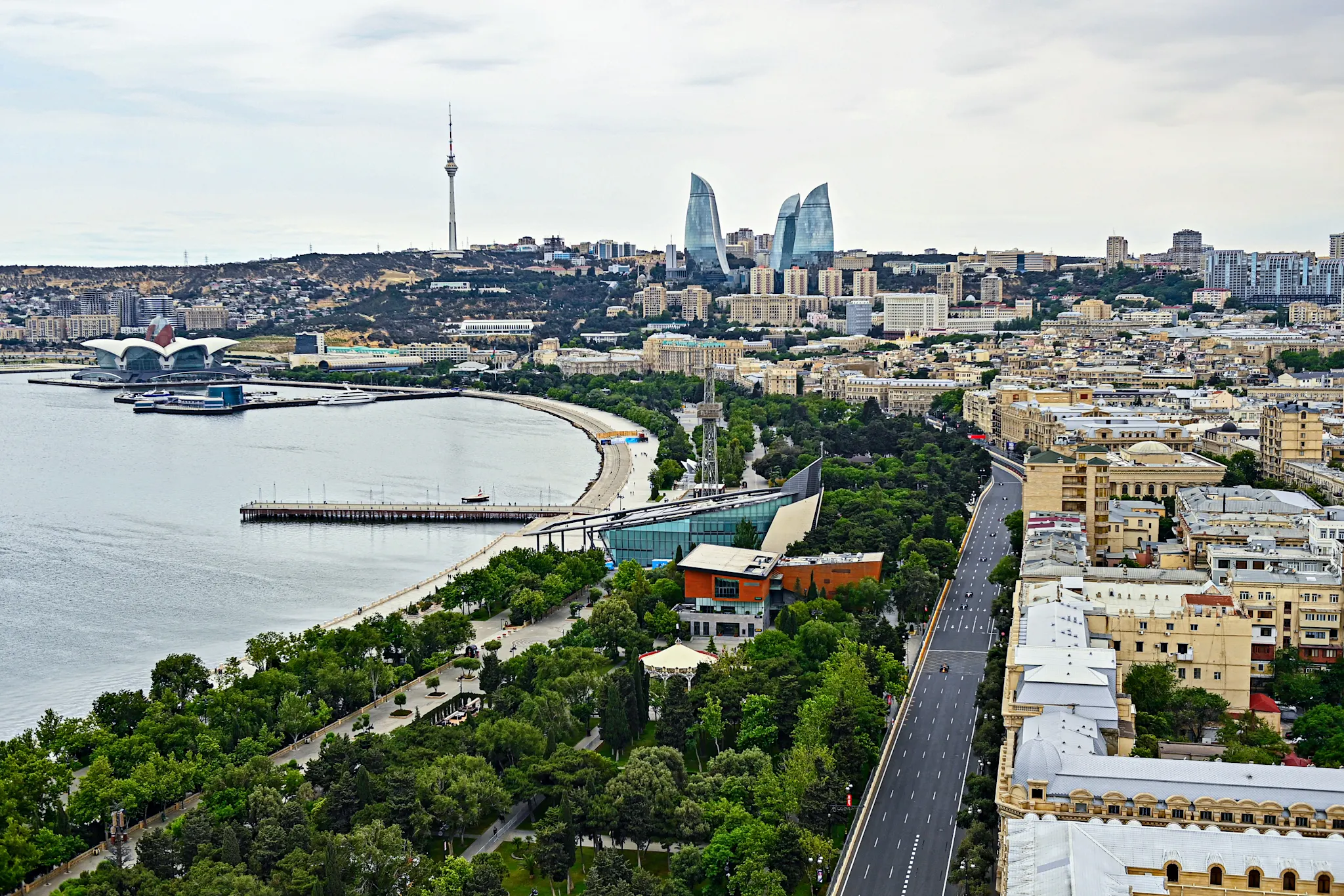 Vista panorámica del circuito urbano de Bakú, Azerbaiyán.