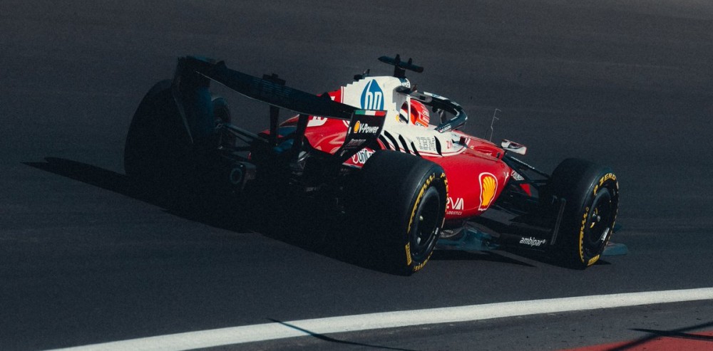 Monoplaza de Ferrari en pista