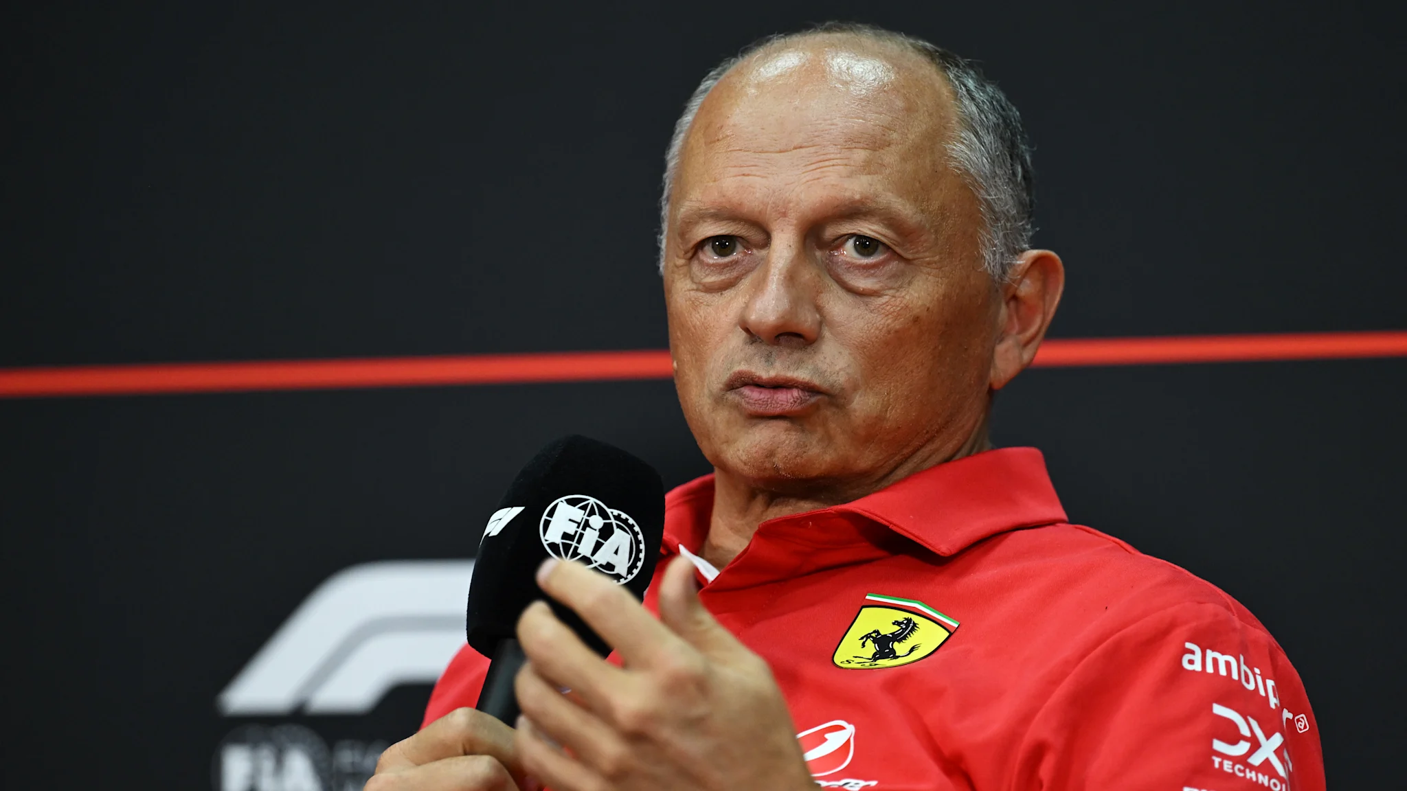 Frederic Vasseur, director de la Scuderia Ferrari, durante la conferencia de prensa oficial de la Fórmula 1 en Sepang.