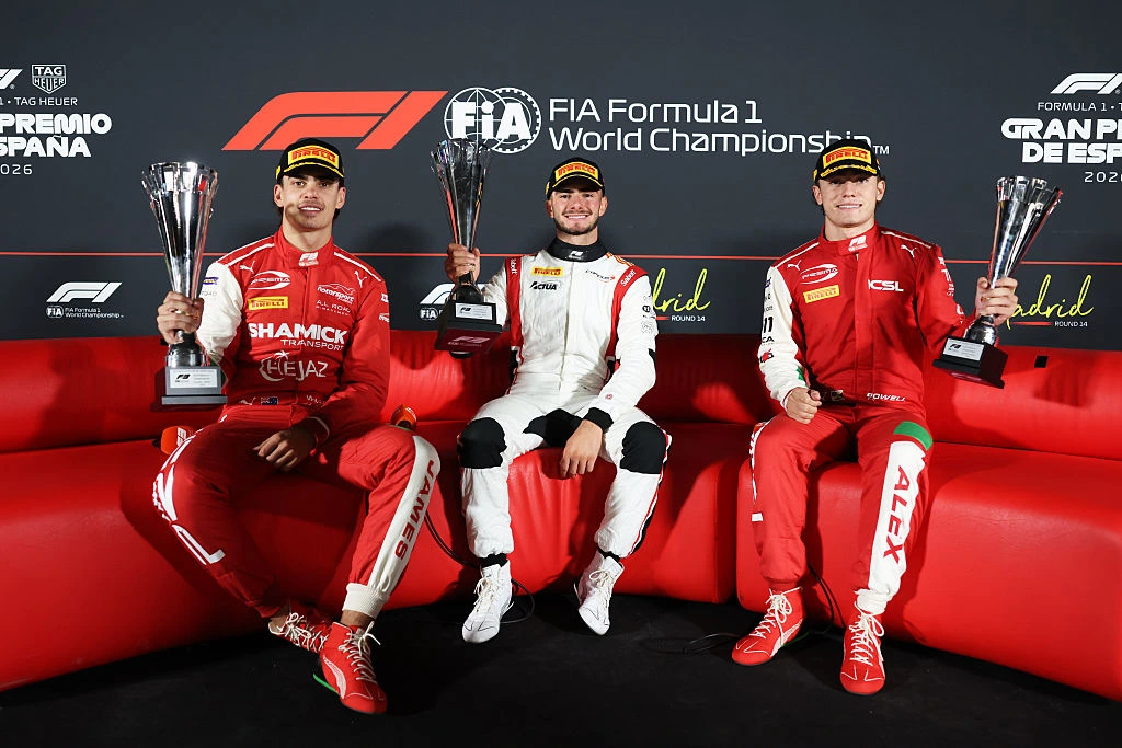Podio de la carrera Sprint de la FIA Formula 3 en Madrid con Théophile Naël, James Wharton y Alex Powell