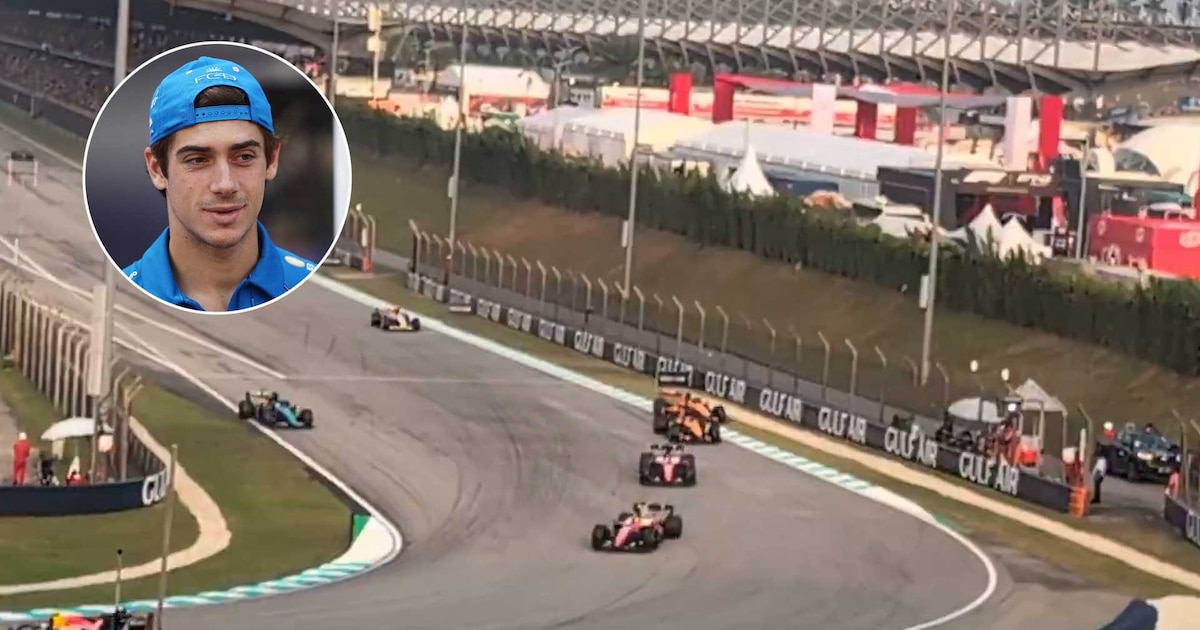 Monoplazas de Fórmula 1 en pista durante el Gran Premio