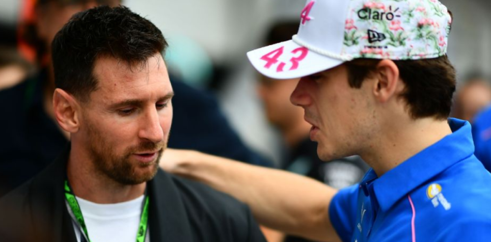 Lionel Messi conversando con Franco Colapinto en el paddock durante el Gran Premio de Miami de la Fórmula 1.