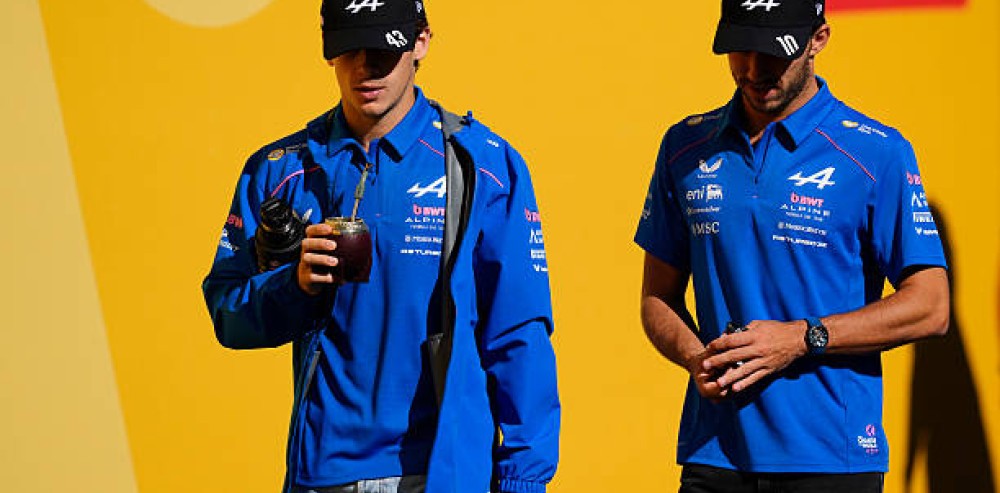 Franco Colapinto y Pierre Gasly durante un momento en el circuito