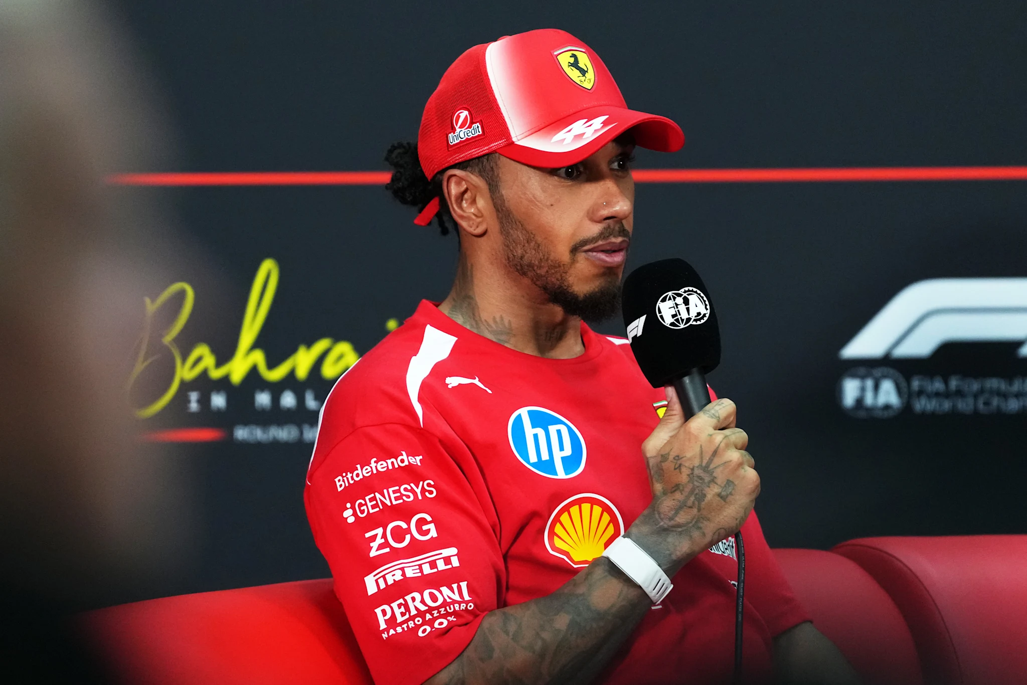 Lewis Hamilton durante la conferencia de prensa en el circuito de Sepang