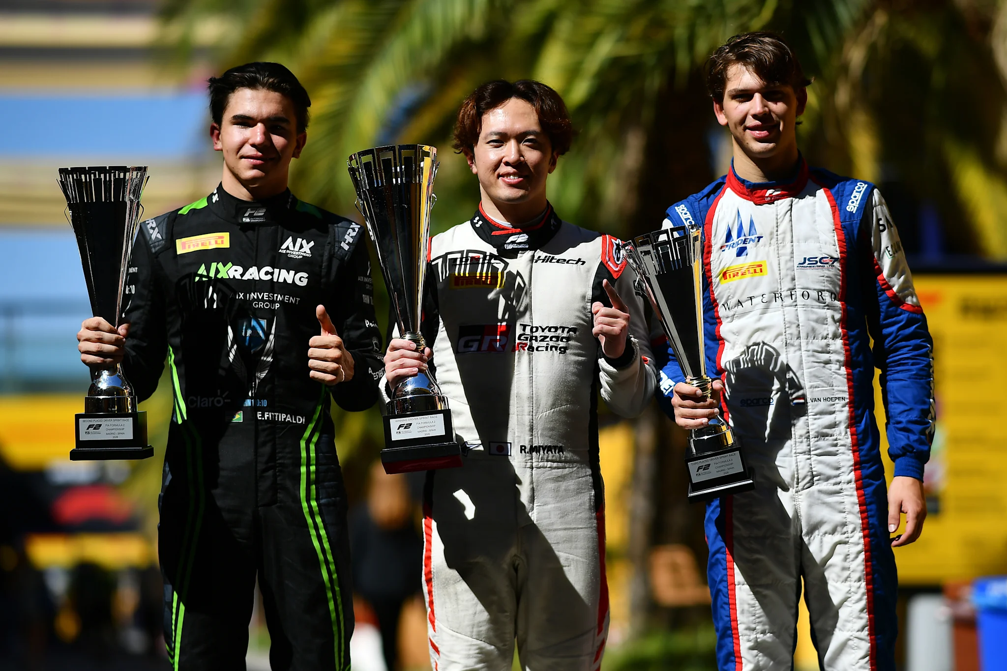 Ritomo Miyata, Emerson Fittipaldi y Laurens van Hoepen en el podio de la Sprint Race en Madrid.