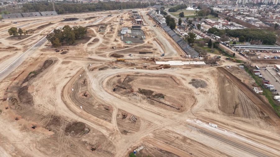 Obras en curso en el autódromo Oscar y Juan Gálvez de Buenos Aires.