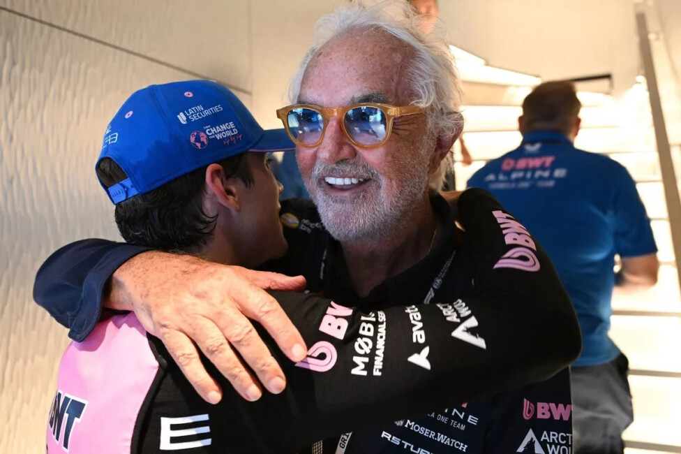 Franco Colapinto y Flavio Briatore tras el Gran Premio de España 2026