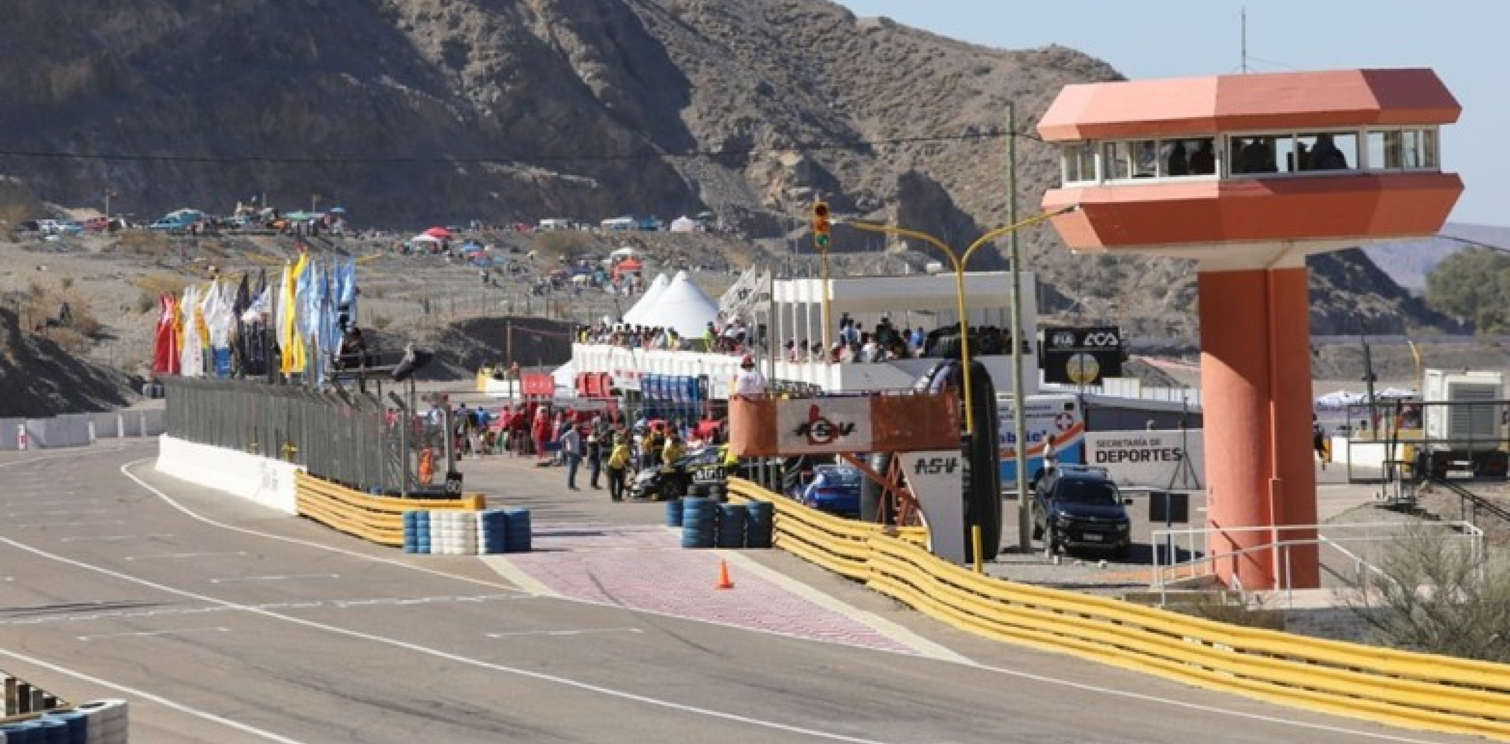 Vista panorámica del autódromo Eduardo Copello en San Juan.